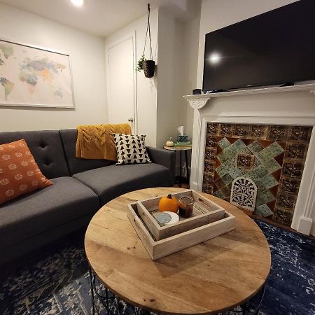 Accentuated Apartment In Manayunk Philadelphia Exterior photo