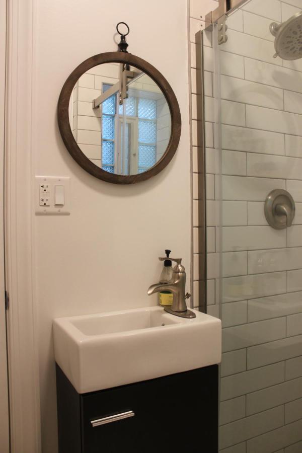 Accentuated Apartment In Manayunk Philadelphia Exterior photo
